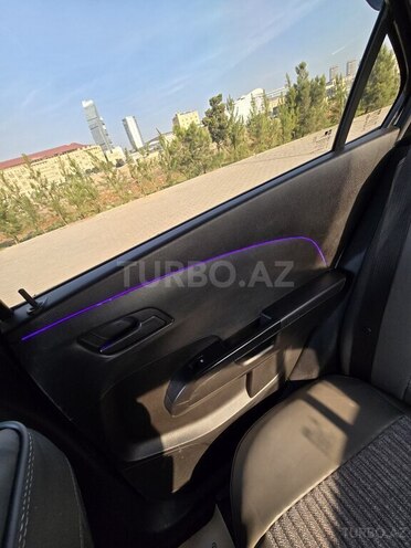 Chevrolet Aveo-14