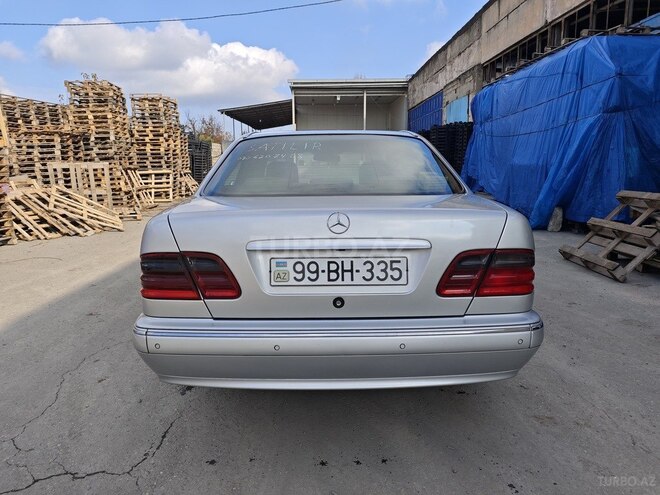 Mercedes E 270 2001, 298,000 km - 2.7 l - Xaçmaz