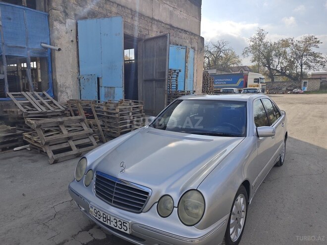 Mercedes E 270 2001, 298,000 km - 2.7 l - Xaçmaz