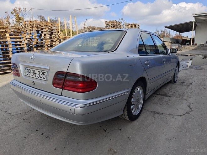 Mercedes E 270 2001, 298,000 km - 2.7 l - Xaçmaz