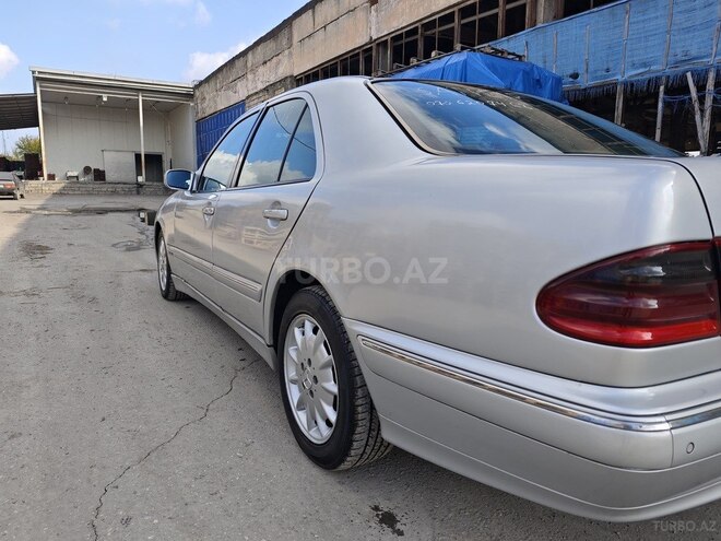 Mercedes E 270 2001, 298,000 km - 2.7 l - Xaçmaz