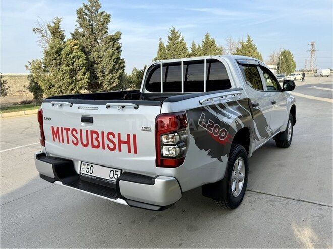 Mitsubishi L200 2020, 129,430 km - 2.4 l - Bakı