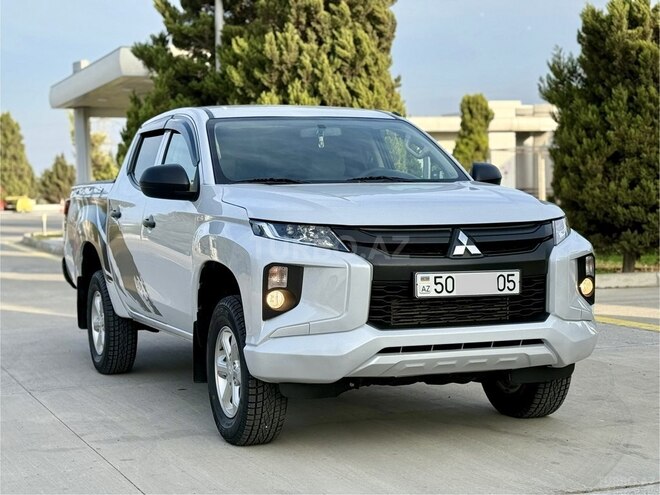 Mitsubishi L200 2020, 129,430 km - 2.4 l - Bakı
