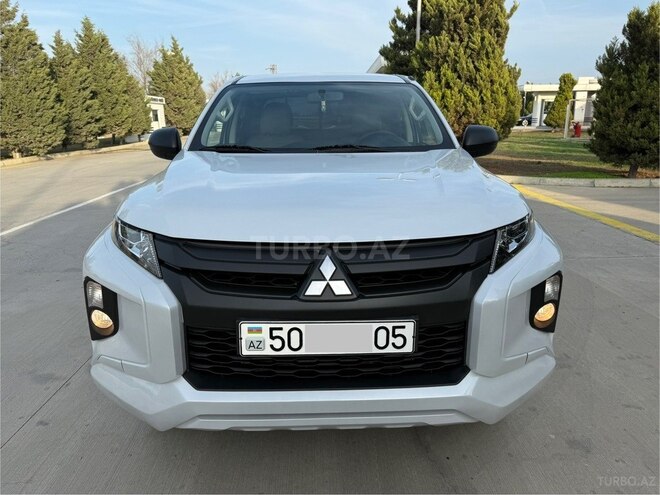 Mitsubishi L200 2020, 129,430 km - 2.4 l - Bakı