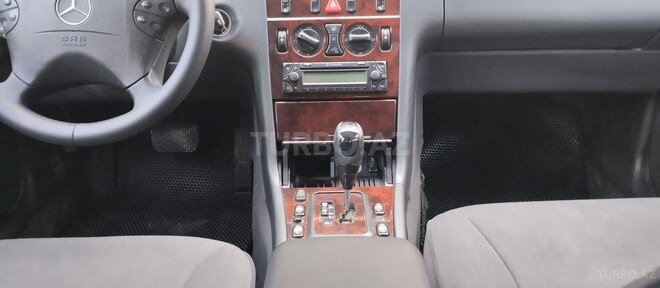 Mercedes E 220 d 2001, 321,537 km - 2.2 l - Bakı