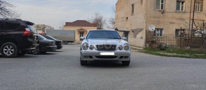 Mercedes E 220 d 2001, 321,537 km - 2.2 l - Bakı