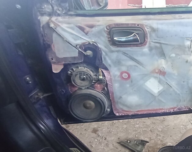 Opel Vectra 1999, 168,000 km - 2.0 l - Biləsuvar