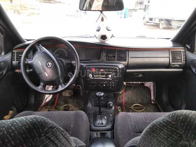 Opel Vectra 1996, 234,656 km - 2.0 l - Quba