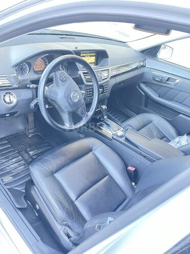 Mercedes E 220 d 2010, 245,000 km - 2.2 l - Bakı