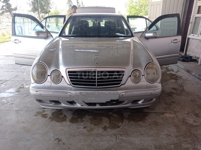 Mercedes E 220 d 2000, 547,895 km - 2.2 л - Ucar