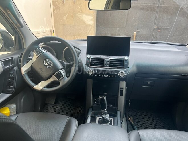 Toyota Land Cruiser Prado-2