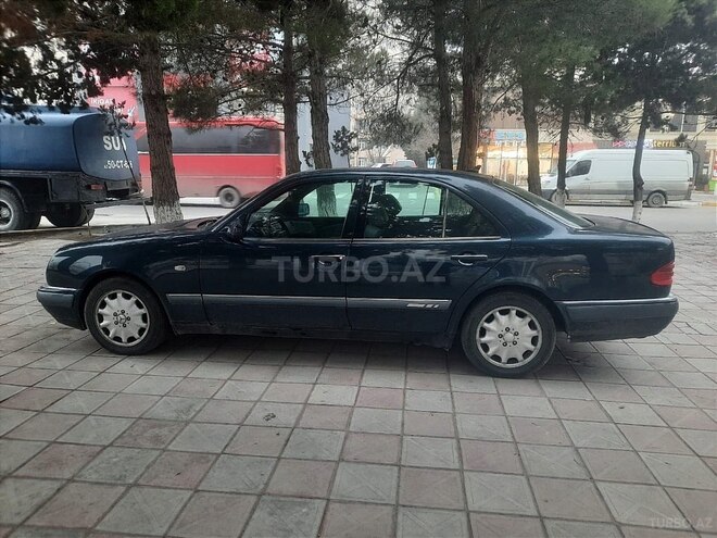 Mercedes E 280 1996, 352,000 km - 2.8 l - Sumqayıt