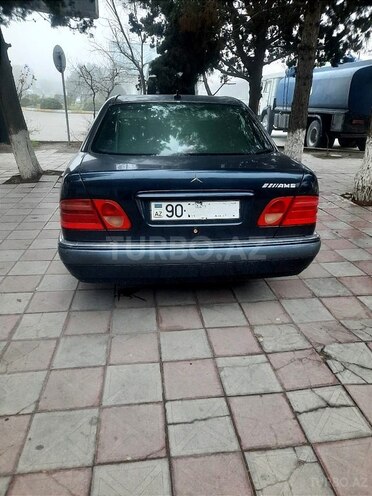 Mercedes E 280 1996, 352,000 km - 2.8 l - Sumqayıt