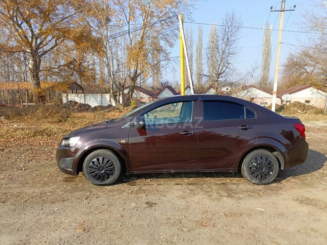 Chevrolet Aveo-11