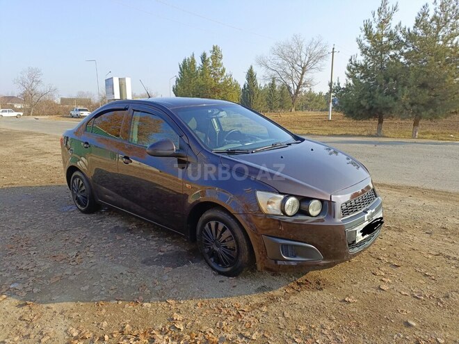 Chevrolet Aveo-2