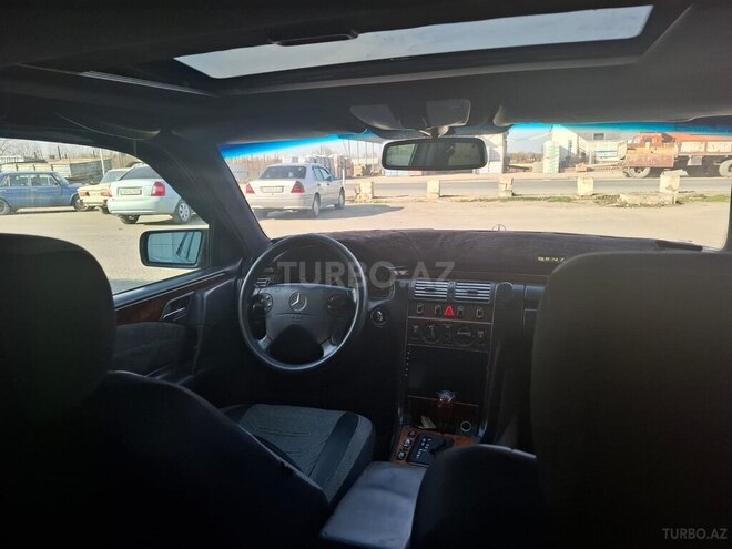 Mercedes E 200 1997, 274,600 km - 2.0 l - Zərdab