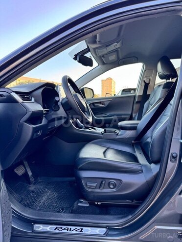 Toyota RAV4 2020, 33,500 km - 2.0 l - Bakı