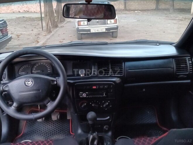 Opel Astra 1997, 900,000 km - 1.6 l - Gəncə