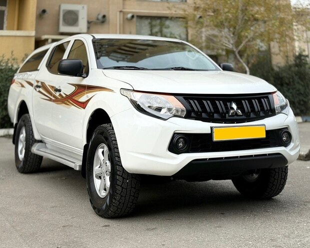 Mitsubishi L200 2018, 162,368 km - 2.5 л - Bakı