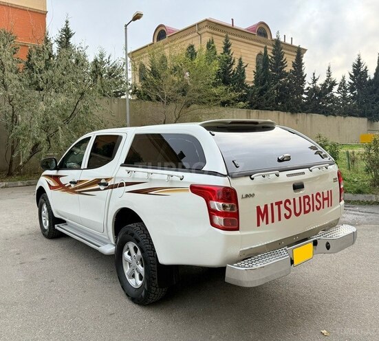 Mitsubishi L200 2018, 162,368 km - 2.5 л - Bakı