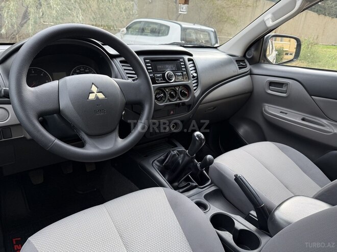 Mitsubishi L200 2018, 162,368 km - 2.5 л - Bakı