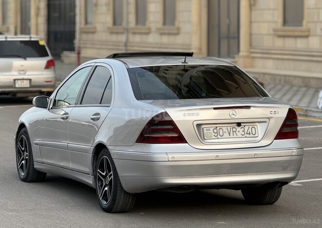 Mercedes C 220 d 2001, 345,764 km - 2.2 л - Bakı