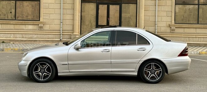 Mercedes C 220 d 2001, 345,764 km - 2.2 л - Bakı