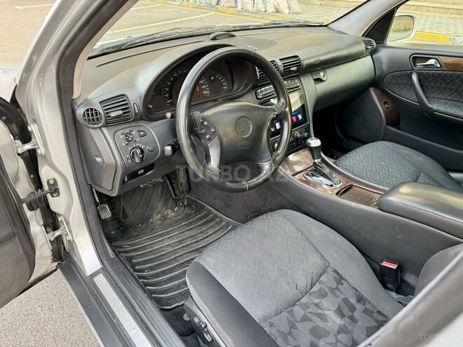 Mercedes C 220 d 2001, 345,764 km - 2.2 л - Bakı