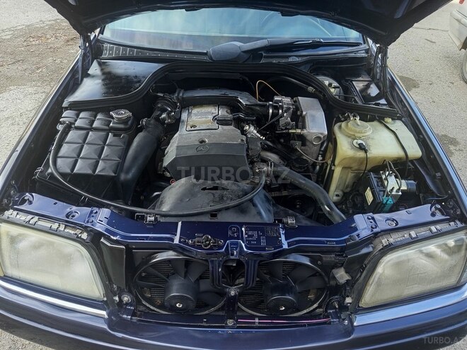 Mercedes C 220 1995, 228,000 km - 2.2 l - Bakı