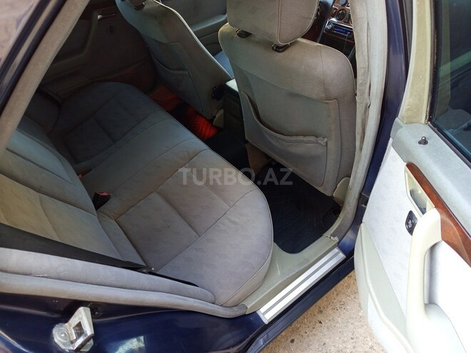 Mercedes C 220 1995, 228,000 km - 2.2 l - Bakı