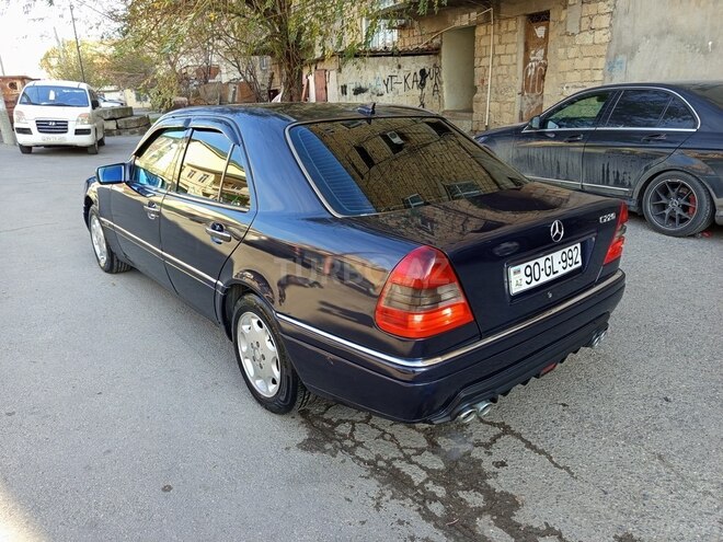 Mercedes C 220 1995, 228,000 km - 2.2 l - Bakı