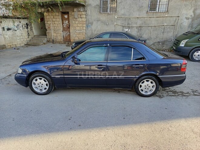 Mercedes C 220 1995, 228,000 km - 2.2 l - Bakı