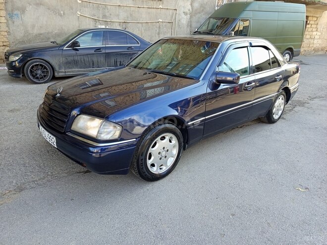 Mercedes C 220 1995, 228,000 km - 2.2 l - Bakı