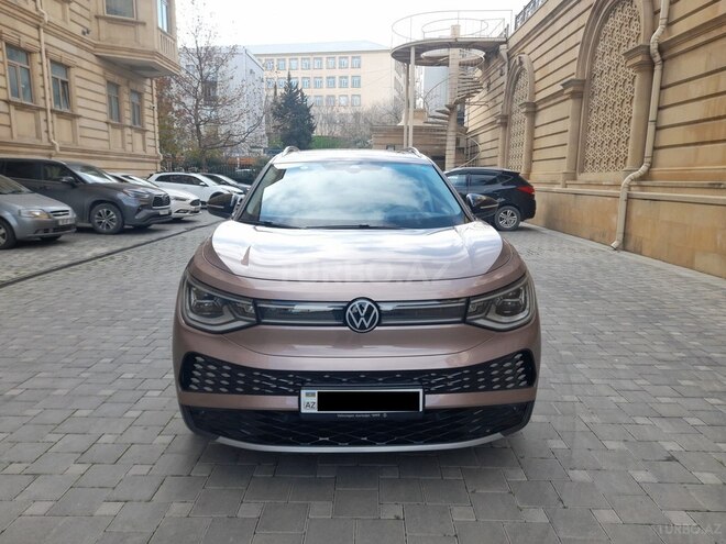 Volkswagen ID.6 X-1