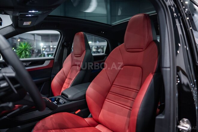 Porsche Cayenne E-hybrid Coupe-11