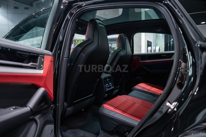 Porsche Cayenne E-hybrid Coupe-12
