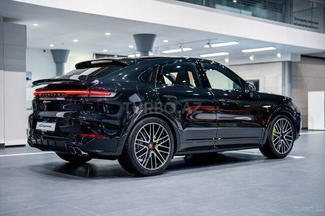 Porsche Cayenne E-hybrid Coupe-4