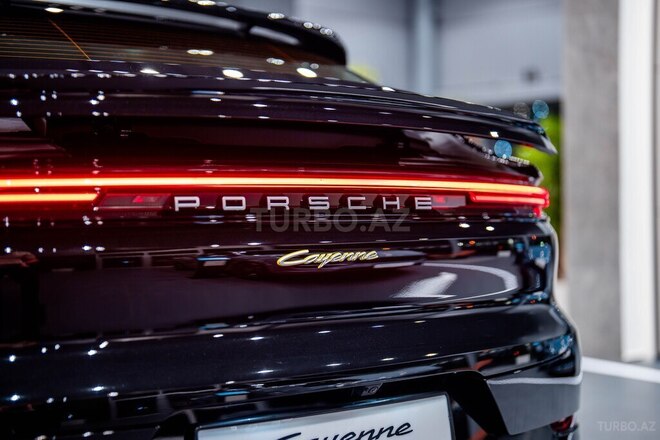 Porsche Cayenne E-hybrid Coupe-7