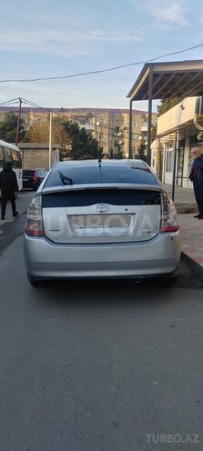 Toyota Prius-4