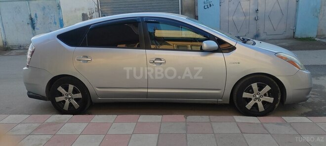 Toyota Prius-2