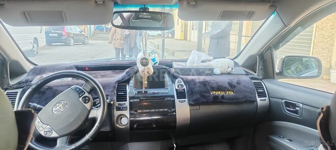 Toyota Prius-5