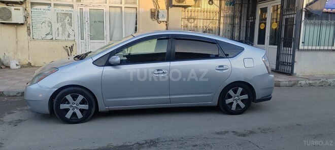 Toyota Prius-3