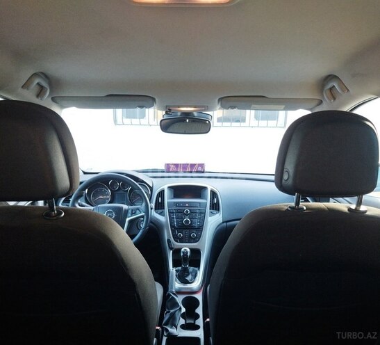 Opel Astra 2011, 319,000 km - 1.3 l - Bakı