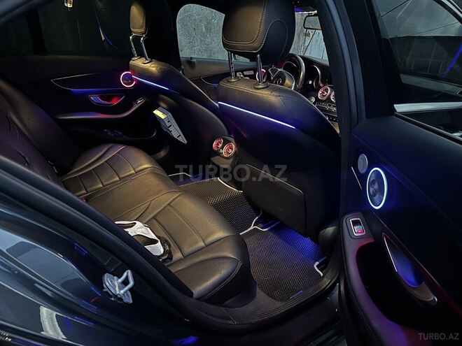 Mercedes C 300 4MATIC 2015, 146,295 km - 2.0 l - Bakı