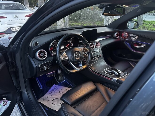 Mercedes C 300 4MATIC 2015, 146,295 km - 2.0 l - Bakı