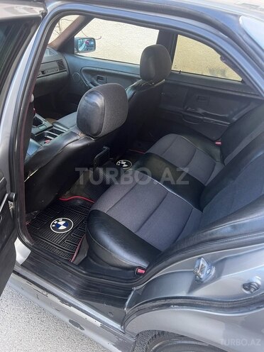 BMW 318 1990, 300,000 km - 1.8 l - Gəncə