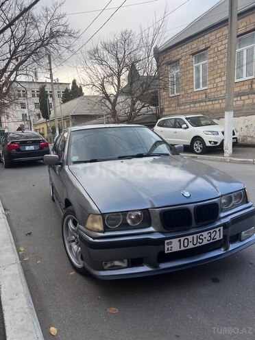 BMW 318 1990, 300,000 km - 1.8 l - Gəncə