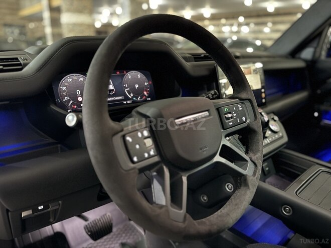 Land Rover Defender-16