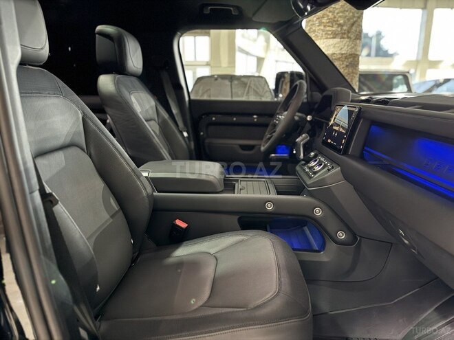 Land Rover Defender-14