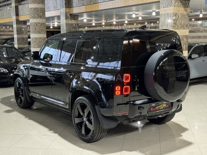 Land Rover Defender-6